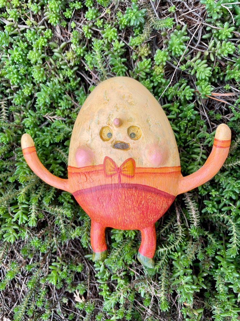 Green Humpty Handmade Humpty Dumpty Sculpture: Paper Mache Spring Wall Art - Etsy