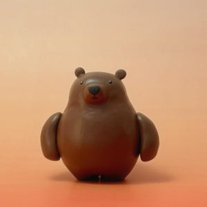 Chubby Bear Figurine – Handmade Polymer Clay Sculpture, Cozy Desk Buddy, Cute Decor, Desk Figurine