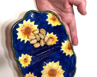 Hand‑Painted Ceramic Appetizer Dish – Sunflowers on Deep Blue