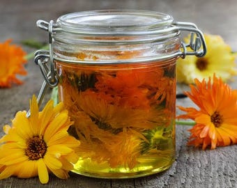 Organic Calendula Infused Oil, 32 oz Bulk Bottle, Pure Marigold Soothing Extract for Sensitive Skin, Eczema Relief & DIY Salves