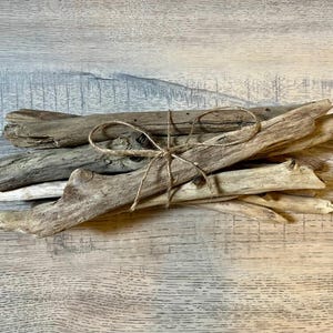 Small Driftwood Craft Bundle – 10 Pieces (8–11&quot;) | Rustic Mini Sticks for Coastal Crafts & Decor