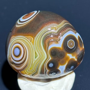 Beautiful Gobi Agate Eye Agate Stone From Mongolia, Natural Desert Tumbled Palm Stone, Healing Agate, Unique Gift.