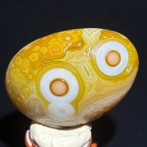 Beautiful Gobi Agate Eye Agate Stone From Mongolia, Natural Desert Tumbled Palm Stone, Healing Agate, Unique Gift.