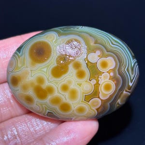 Beautiful Gobi Agate Eye Agate Stone From Mongolia, Natural Desert Tumbled Palm Stone, Healing Agate, Unique Gift. #503
