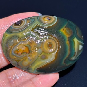 Beautiful Gobi Agate Eye Agate Stone From Mongolia, Natural Desert Tumbled Palm Stone, Healing Agate, Unique Gift. #467