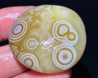Beautiful Gobi Agate Eye Agate Stone From Mongolia, Natural Desert Tumbled Palm Stone, Healing Agate, Unique Gift. #552