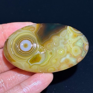 Beautiful Gobi Agate Eye Agate Stone From Mongolia, Natural Desert Tumbled Palm Stone, Healing Agate, Unique Gift.