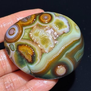 Beautiful Gobi Agate Eye Agate Stone From Mongolia, Natural Desert Tumbled Palm Stone, Healing Agate, Unique Gift. #104