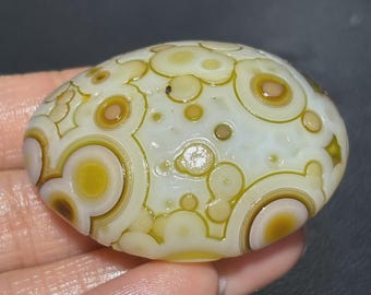 Gobi Eye Agate Stone From Mongolia, Natural Desert Tumbled Palm Stone.