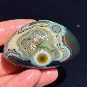 Beautiful Gobi Agate Eye Agate Stone From Mongolia, Natural Desert Tumbled Palm Stone, Healing Agate, Unique Gift.