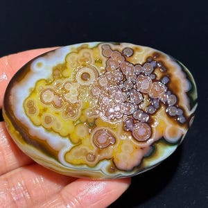 Beautiful Gobi Agate Eye Agate Stone From Mongolia, Natural Desert Tumbled Palm Stone, Healing Agate, Unique Gift.