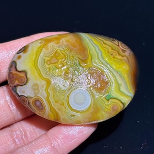 Beautiful Gobi Agate Eye Agate Stone From Mongolia, Natural Desert Tumbled Palm Stone, Healing Agate, Unique Gift. #18
