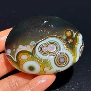 Beautiful Gobi Agate Eye Agate Stone From Mongolia, Natural Desert Tumbled Palm Stone, Healing Agate, Unique Gift.