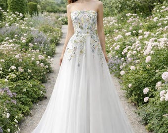 White Wedding Dress 3D Floral Applique, Custom Made Embroidery Bridal Gown, Outdoor Wedding Wear