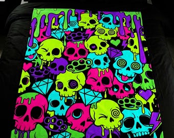 Scenecore Skull Plush Blanket – Neon Emo Gothic Throw