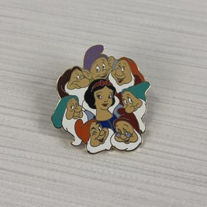 WDW 2004 Cluster Pin Blancanieves y los 7 Enanitos Walt Disney World Pin Trading