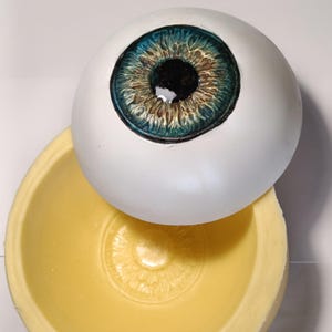 Food Safe Silicone Eye Mold | 3D Human Eye for Fondant, Chocolate, Resin, Halloween Cakes | Edible Eye Mold