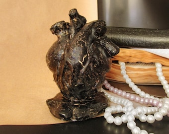 Black & Gold Anatomical Heart Sculpture – Handmade Gothic Decor