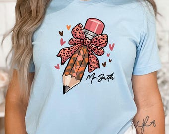 Customizable Teacher Shirt – Personalized Teacher Gift, Back to School Tee, Funny Teacher Appreciation Shirt, Custom Name Educator T-Shirt