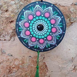 Mandala a punti da appendere al muro - dipinto a mano - regalo per la meditazione immagine 11
