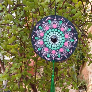 Mandala a punti da appendere al muro - dipinto a mano - regalo per la meditazione immagine 8