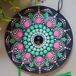 Mandala a punti da appendere al muro - dipinto a mano - regalo per la meditazione immagine 2