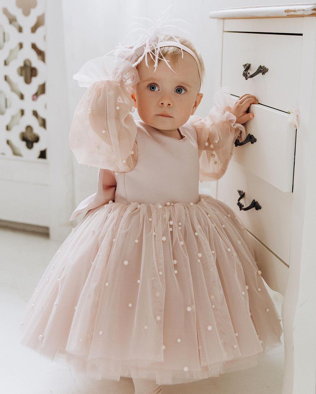 green emerald velvet dress Amazon.com: Baby Dresses Lace Wedding Baptism Dress Long Sleeve Formal  Party Wear for Toddler Baby Girl (Beige, 3-4 Years): Clothing, Shoes &  Jewelry main image 1