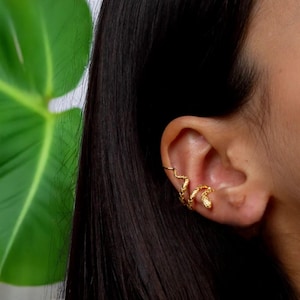 Snake Earring,Small Snake Ear Cuff,Snake Jewelry Cuff,Huggie Ear Cuff,Gold Ear Cuff,Serpent Ear Cuff,Silver Ear Cuff,Delicate Ear Cuff,Gifts