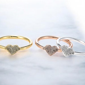 Anillo de corazón con huella dactilar personalizado y hecho a mano, anillos de oro hechos a mano para ella, anillos significativos, regalo de San Valentín, regalo de cumpleaños para mamá.