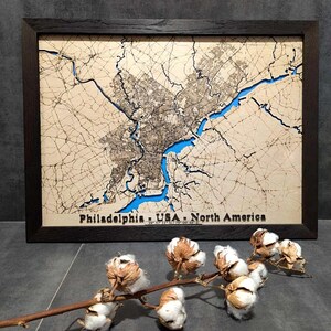 Wycinana laserowo mapa Filadelfii z drewna, spersonalizowana mapa ścienna, spersonalizowana grawerowana dekoracja ścienna, unikalna mapa lokalizacji z drewna, rzeźbiona mapa miast USA na prezent
