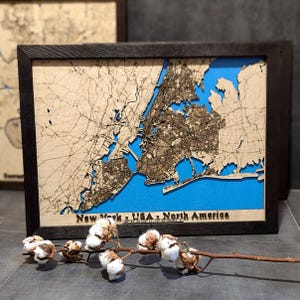 Grande carte en bois personnalisée art mural New York Carte en bois découpée au laser Cadeaux personnalisés carte topographique en bois gravée de n'importe quelle ville Cadeau d'anniversaire