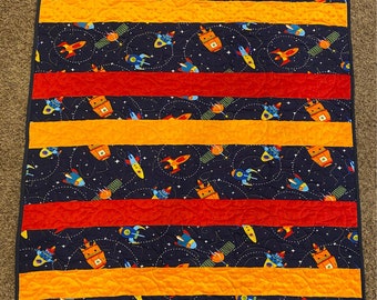 Handgjort rymdquilt för barn | Raketer, planeter, galaxer | Sängkläder för barnrum