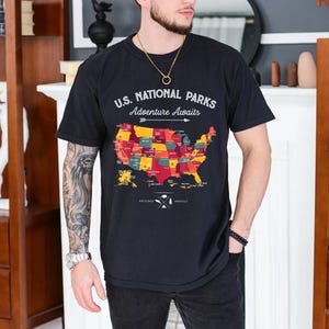 T-shirt avec carte des 63 parcs nationaux, style rétro vintage, parfait pour les amateurs de camping et de randonnée, excellent cadeau pour les amoureux de la nature
