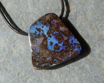 Necklace/pendant with 1 australian boulder opal: Important, french vat is included,20% off for US,australian and canadian buyers