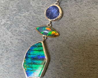 Pendant,24 ct gold,silver,1 tanzanite,1 ethiopian opal,1 ammolite;IMPORTANT,French vat is included,20% off for US,australian,canadian buyers