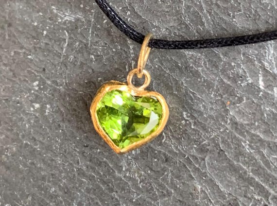 Pendant, heart, 18k and 24 k gold, peridot : Important,IMPORTANT,French vat is included,20% off for US,australian and canadian buyers