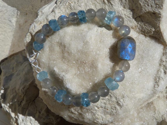 Silver bracelet with labradorites and aqua-marines; IMPORTANT, French vat is included,20% off for US, australian and canadian buyers