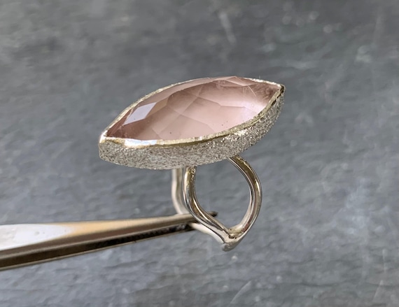 Silver ring with 1 big rose quartz: IMPORTANT,French vat is included, 20% off for US, australian and canadian buyers