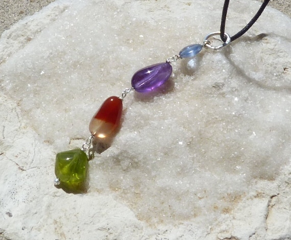 Silver pendant with precious stones:  IMPORTANT, French vat is included, 20% off for US, australian and canadian buyers