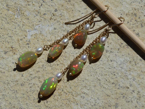Earrings,solid 18 k gold,ethiopian opals, fresh water pearls: IMPORTANT,French vat is included, 20% off for US, canadian, australian buyers