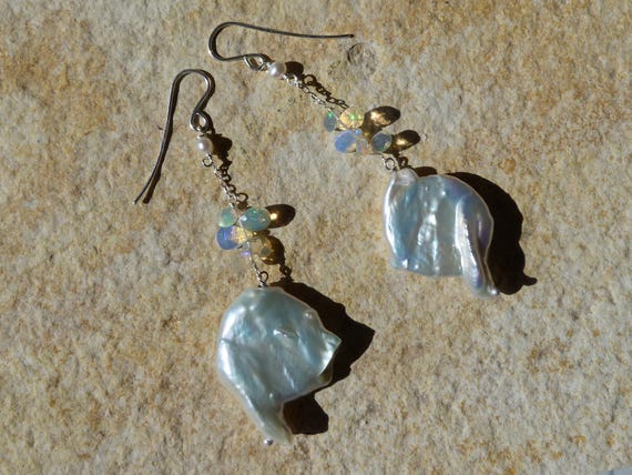 Earrings with silver,2 baroque pearls, ethiopian opals: IMPORTANT, French vat is included, 20% off for US, australian and canadian buyers