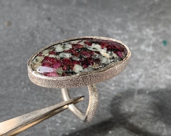 Silver XXL ring with 1 rubis on zoisite: IMPORTANT,French vat is included, 20% off for US, australian and canadian buyers
