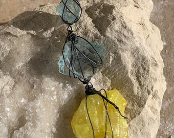 Silver pendant, rough native sulfur, rough aquamarines;  IMPORTANT: French vat is included, 20% off for US,australian + canadian buyers