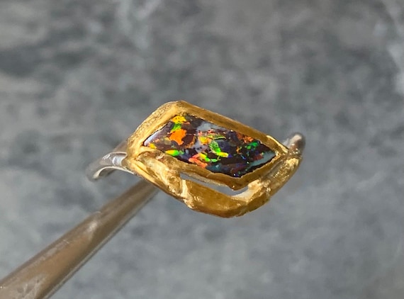 24 ct gold and silver ring, 1 australian boulder opal: IMPORTANT,French vat is included, 20% off for US, australian, canadian buyers
