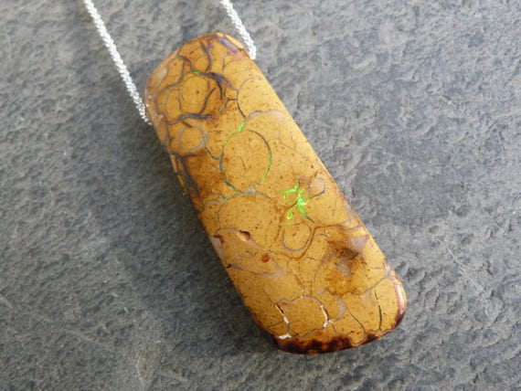 Silver necklace/pendant, 1 boulder opal from Australia: Important, french vat is included,20% off for US,australian and canadian buyers
