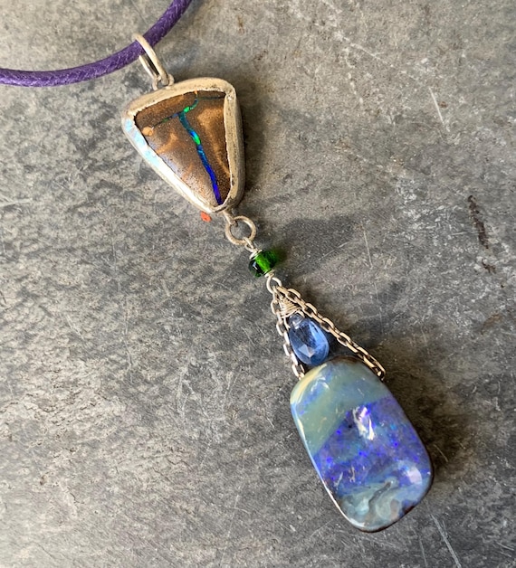 Silver pendant, chrom-diopside, cyanite, 2 boulder opals:  IMPORTANT, French vat is included, 20% off for US, australian and canadian buyers