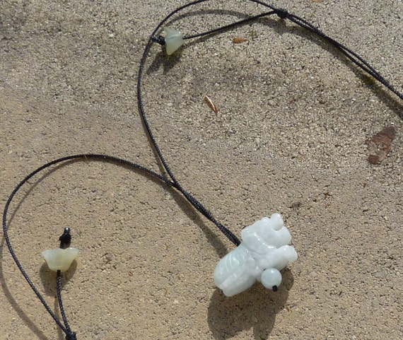Necklace, chinese zodiac, tiger, jade, jadeite: Important, French vat is included,20% off for US, australian and canadian buyers