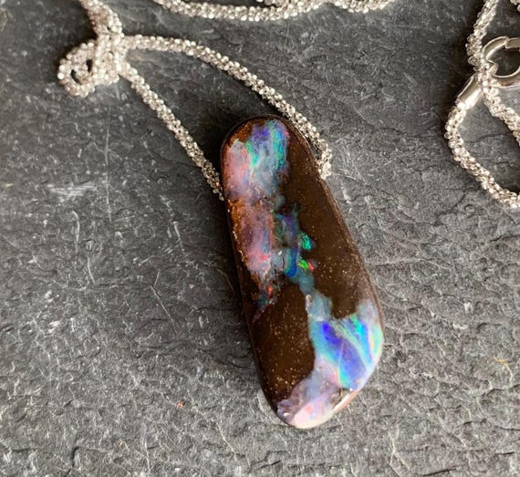Silver necklace/pendant, 1 boulder opal: Important, french vat is included,20% off for US,australian and canadian buyers