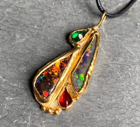 Silver, 18 and 24 k gold pendant, chromdiopside, boulder opal: IMPORTANT,French vat is included,20% off for US, australian,canadian buyers