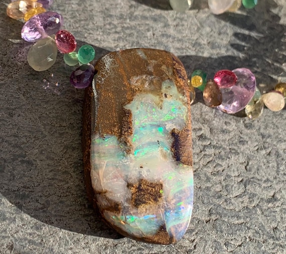 Silver necklace with a boulder opal, prescious stones: IMPORTANT, French vat is included, 20% off for US,australian and canadian buyers